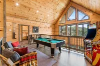 Luxury/Cozy SMOKY MTN GETAWAY Cabin-Location-View-HotTub+more