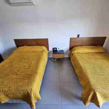 Apartamento con Piscina, Cerca de la Playa Rooms