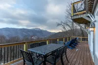 Amazing Mountain Views and Hot Tub - Delightful Retreat