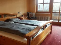 Cozy vacation apartment with large balcony. Mountain view included. فنادق في بفرونتن