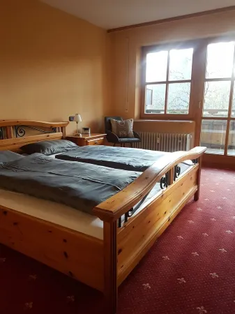 Cozy vacation apartment with large balcony. Mountain view included.