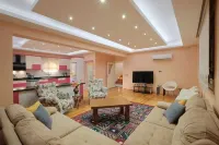 Charming 4-bedroom estate with WiFi, swimming pool and AC in enchanting Fethiye Hotels in Ciftlik Mahallesi