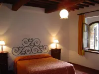 Farmhouse Apt. 2-4-6-8 persons with Pool and Park Hotels in Cetona