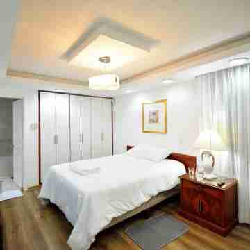 Cozy Apartment @ 3 min walking distance from Dann Carton Hotel Rooms