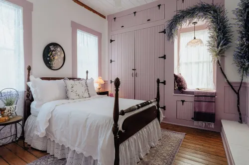 The Henderson: Victorian Luxury in the Catskills. Hotel a Fremont