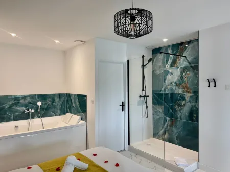 Appartement Chic - Rhône view Отели рядом с достопримечательностью «Musee de la Draperie»