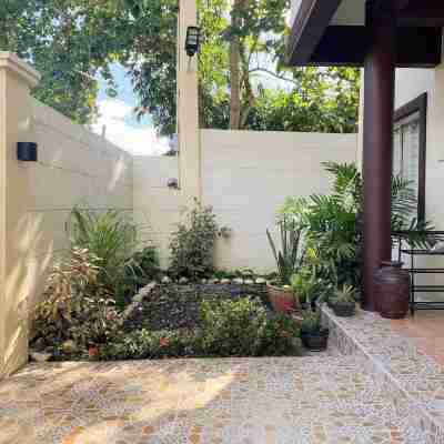 Cozy 3br home entry to CWC, Pili Golf, Naga, Bicol Hotel Exterior