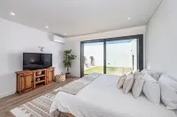 Luxurious and spacious house in Azeitão Các khách sạn ở São Simão