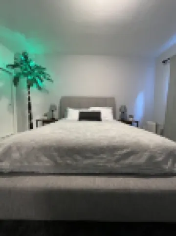 Modern home in heart of Alhambra-10 min from LA