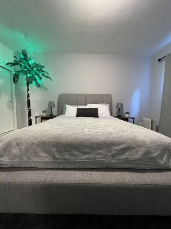 Modern home in heart of Alhambra-10 min from LA