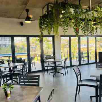 Luxury apartment in Ballito, on the Dolphin Coast. Dining/Meeting Rooms