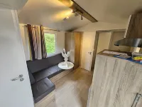 Natural residence with pond, near Pairi Daiza. Hotels in Geraardsbergen