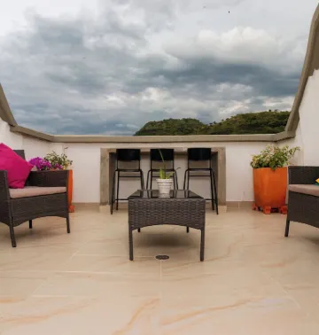 Charming studio in San Gil. Swimming pool, sauna, turco, terrace and free WiFi のホテル