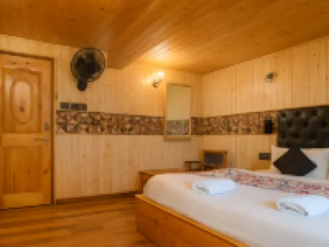 Kashmir House Pahalgam Hotels in Pahalgam