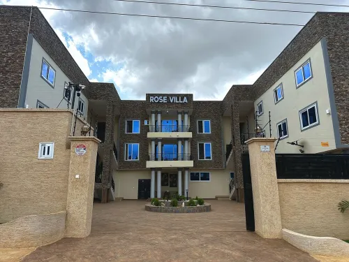 Modern 2-Bedroom Apartment Near Beach - Rose Villa Accra Suite G1 Hotels in Gbawe