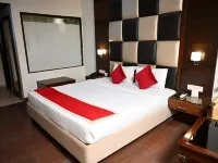 Hotel KC Residency 鄰近Terraced Garden的酒店