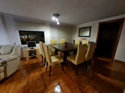 Cozy 2-bedroom apartment in amazing Cuenca with WiFi 住宿飯店
