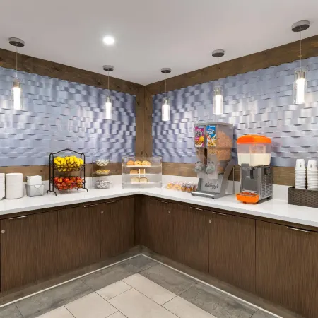Travelodge Inn & Suites by Wyndham Anaheim on Disneyland Dr
