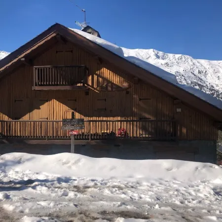 APARTEMENT TERRACE SOUTH FACING ON THE SLOPES Sunday to Sunday