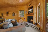 Luxurious Nine Bears Home Minutes Away to Gatlinburg by Redawning