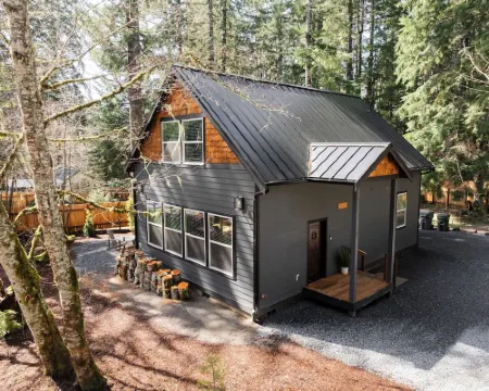 AC-5 mi to Park-EV2-Private Hot Tub-King Bed-Well Equipped Kitchen-Firepit 阿什福德酒店