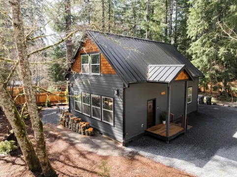 Spring Special!5 mi to Park-EV2-Private Hot Tub-King Bed-Well Equipped Kitchen