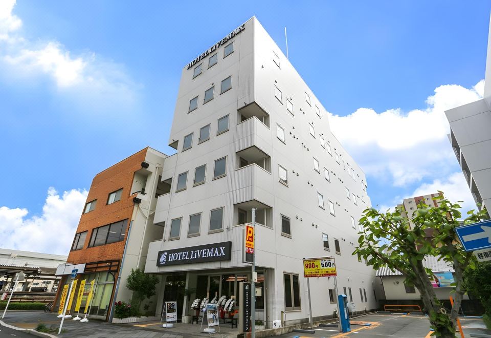 1. 호텔 라이브맥스..