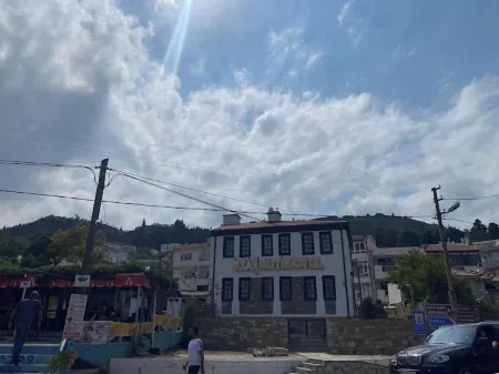 İlia Konak Отели рядом с достопримечательностью «Бухта Анзак»