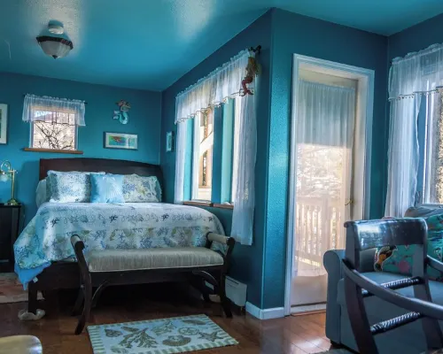 Awesome View Vacation Rentals: The Mermaid Lair Hotels in Kodiak Island