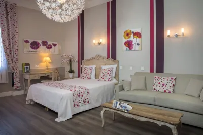 Hotel Toppin Hotels near Atelier1807