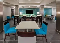Holiday Inn Express & Suites Killeen - Fort Hood Area by IHG - sarapan