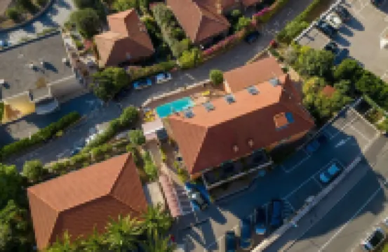 Hôtel la Flore Hotels near Les Musees de La Citadelle