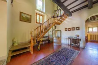 Villa with private swimming pool on the Florentine hills 25 Km from Florence Hotels in Pelago