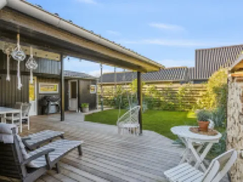 "Pedersen" - 50m from the Sea