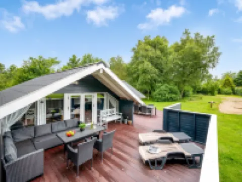 "Giselle" - 10km from the sea