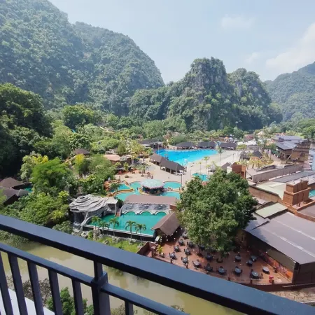 Ipoh Sunway Onsen Suites and Tambun Guesthouse , 3-14Pax 2Parking by Iwh