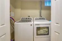 Luxurious Morgantown Retreat w/ Stunning Views! - parking