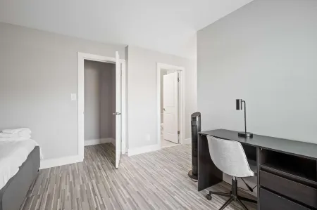 2-bedroom Spacious Stay