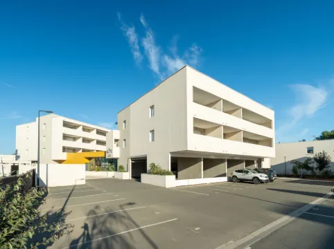 Sunny Villa Near Valras Beach