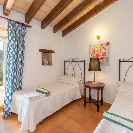 Traditional Charm with Private Pool