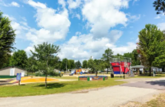 博南扎露營度假村