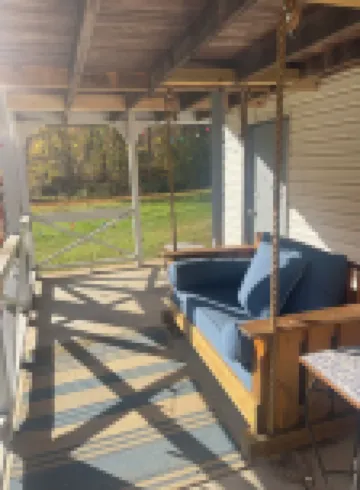 Remodeled Farmhouse 150 Acres - Minutes from Escatawha Farms Fly Fishing