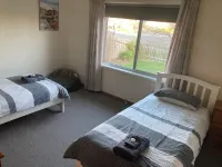 Comfortable 3 Bedroom Home with all the facilities to accommodate 6 people.