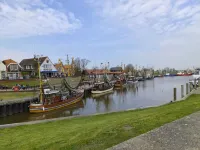 Our apartment is located in a quiet side street on the upper floor