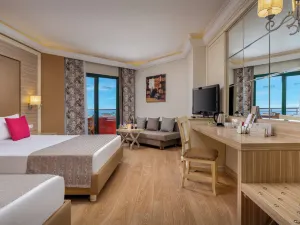 海豚豪華度假飯店