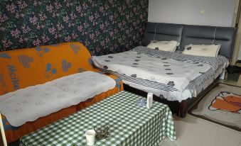 Hanhan Jiejie Apartment (Fenghuang Xinjie Branch)