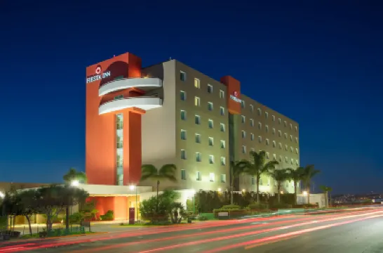 Fiesta Inn Tijuana Otay Aeropuerto Hotel berhampiran Tijuana International Airport