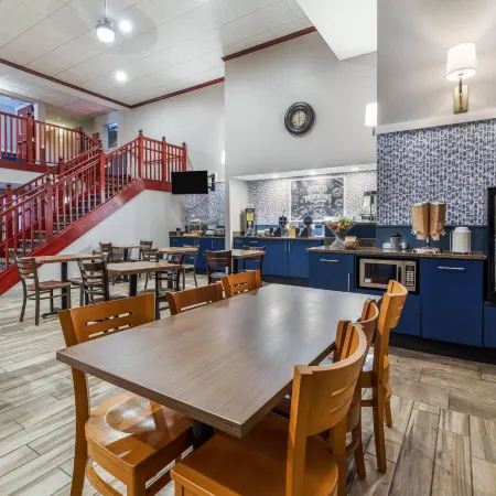 AmericInn by Wyndham Mounds View Minneapolis
