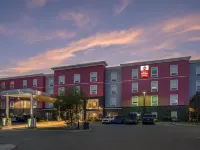 Best Western Plus Airport Inn  Suites Hotels in de buurt van Saskatoon John G. Diefenbaker International Airport