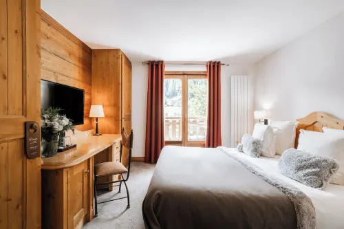 La Maison Hôtel les Peupliers
